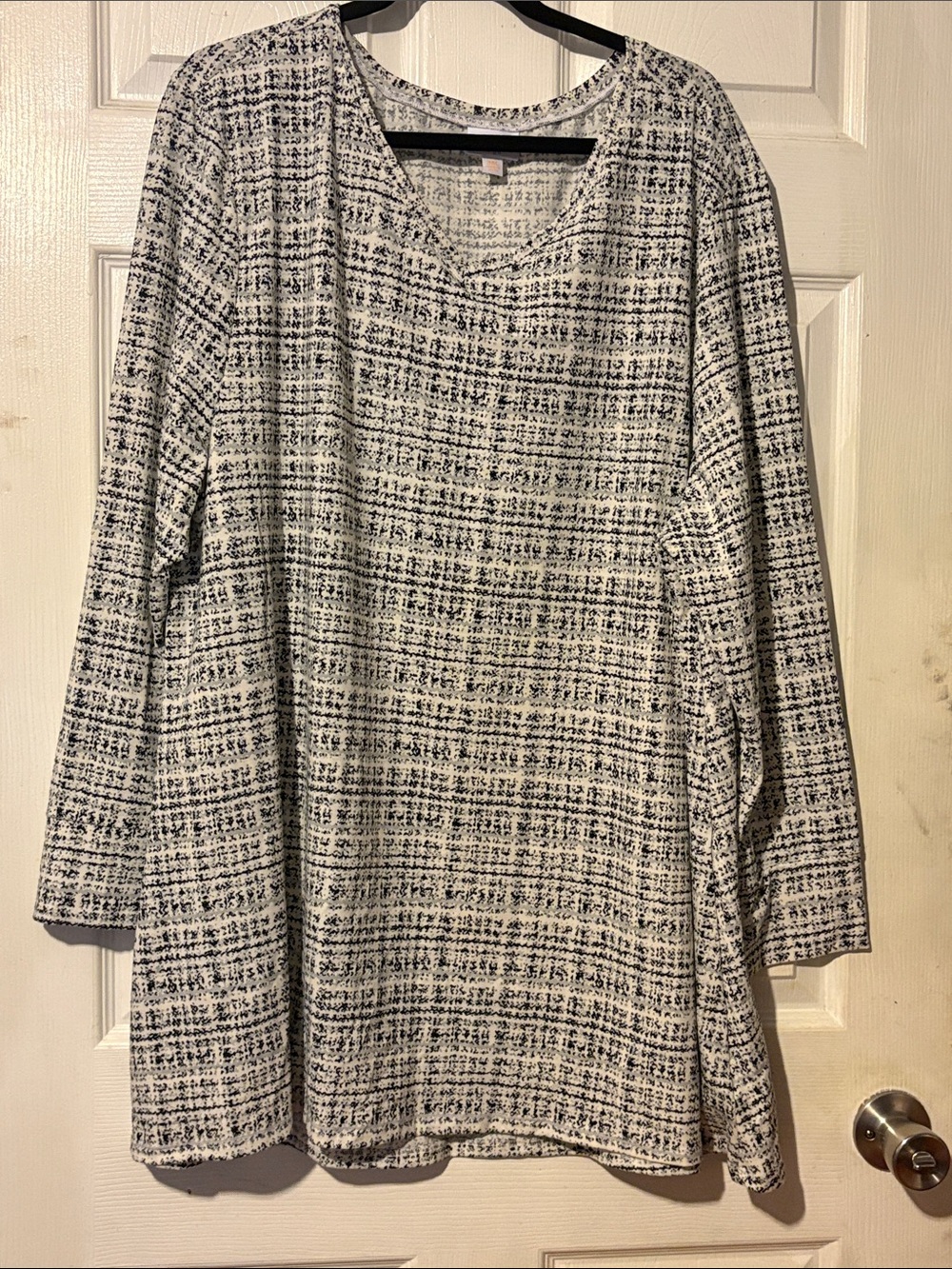 LuLaRoe Black and White Textured Grid Tunic
